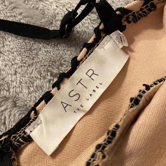 ASTR XS Black Floral Lace - Picture 4 of 4